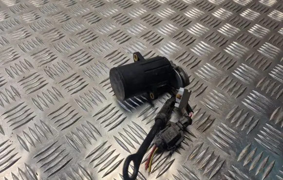 Audi A4 S4 B5 8D Accelerator pedal position sensor 0205001032