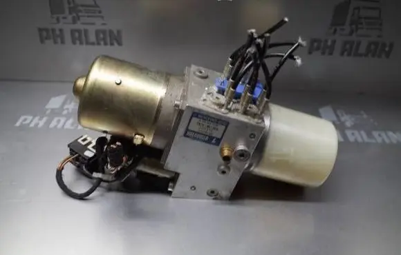 Mercedes-Benz SLK R170 Convertible roof hydraulic pump A1708000030 HB92907100