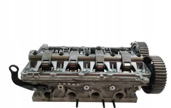 Volkswagen Touran I Engine head 03G103373