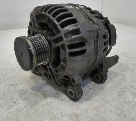 Skoda Octavia Mk2 (1Z) Generator/alternator 03F903023D