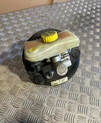 Audi A4 S4 B7 8E 8H Brake booster 8E0612105P