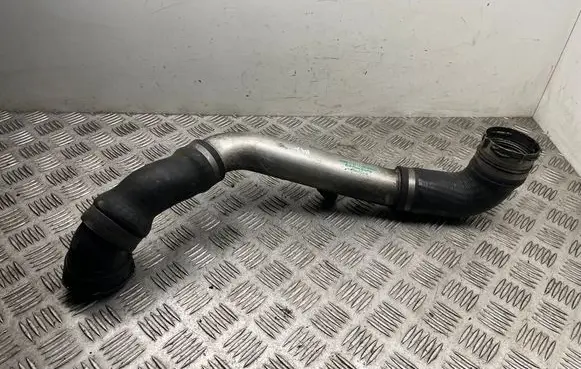 Intercooler hose/pipe