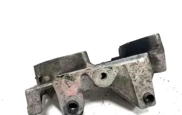 Peugeot 508 Engine mounting bracket 9688615780