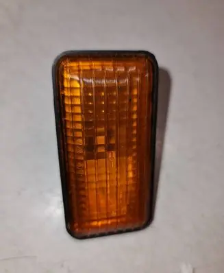 Volkswagen PASSAT B3 Front fender indicator light 357949117