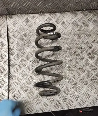 Volvo XC40 Rear coil spring 31658710