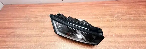 Skoda Octavia Mk4 Headlight/headlamp 5E4941016A 030111823400