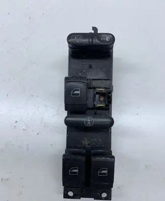 Volkswagen PASSAT B5 Electric window control switch 1J4959857B