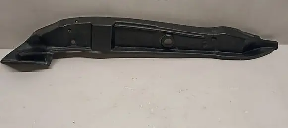 Audi Q5 SQ5 Fender end trim 8R0821111C
