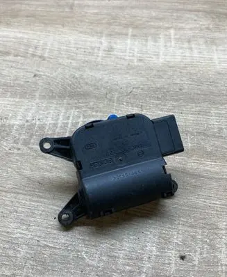 Seat Leon (1P) Air flap motor/actuator 8E1820511F 0132801322