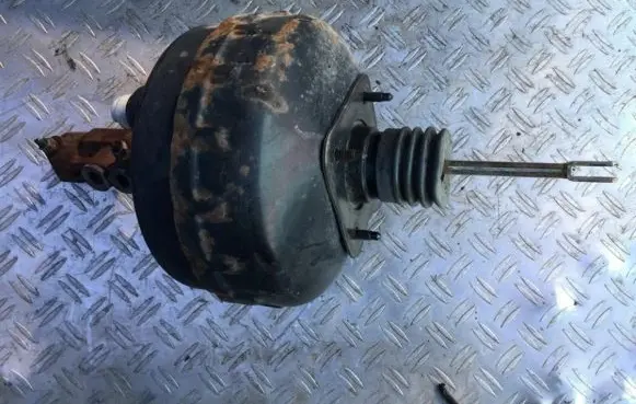 Renault Laguna I Brake booster 7700822633