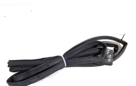 Lexus RX 330 - 350 - 400H Rubber seal rear door 67871-48030