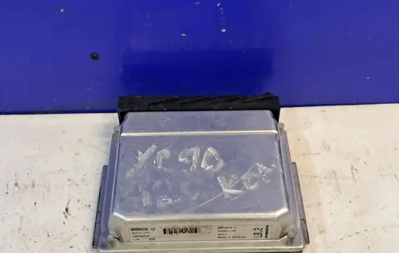 Volvo XC90 Engine control unit/module 0281011441 30646978A