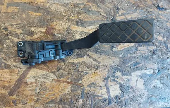 Volkswagen Transporter - Caravelle T6 Accelerator throttle pedal 7E1723503C