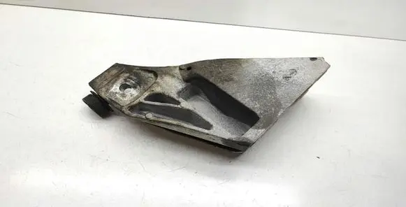 BMW X5 E70 Engine mounting bracket 6772880