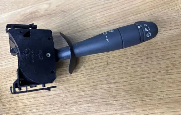 Opel Vivaro Wiper control stalk 9010577430VS