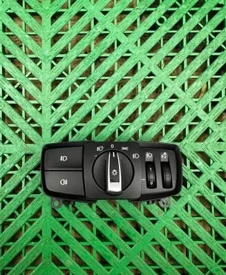 BMW 2 F46 Light switch 9865814