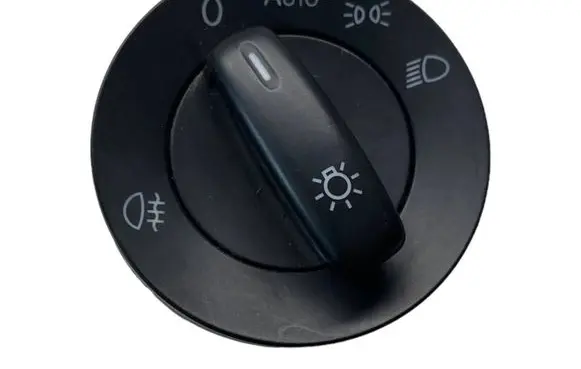 Volkswagen Golf VI Light switch 1K0941431BK