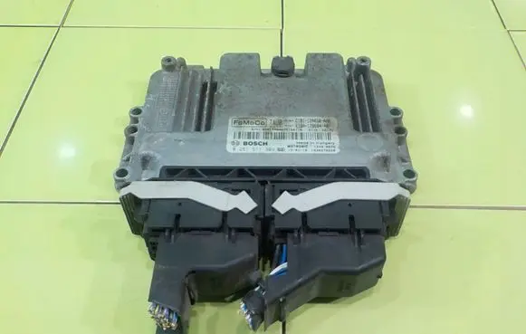 Ford Fiesta Engine control unit/module C1B112A650AAA