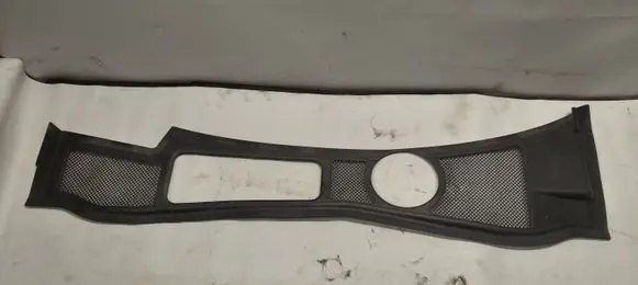 Audi A4 S4 B5 8D Wiper trim 8D1819417A