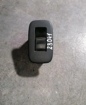 Toyota Auris 150 Electric window control switch