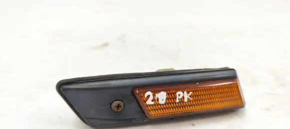 BMW 3 E36 Front fender indicator light 13780139