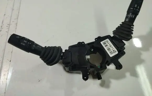 Chevrolet Captiva Wiper turn signal indicator stalk/switch 