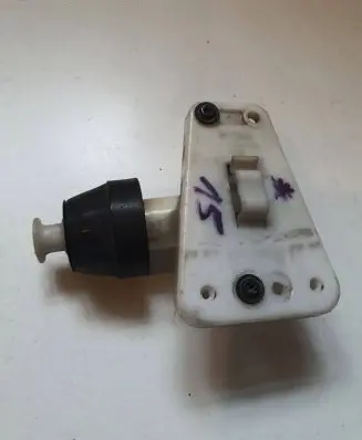 Audi 80 90 S2 B4 Central locking vacuum pump 893862123