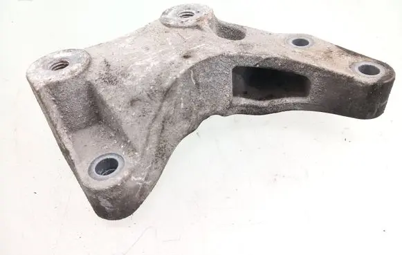 Opel Corsa D Gearbox mounting bracket 13185906