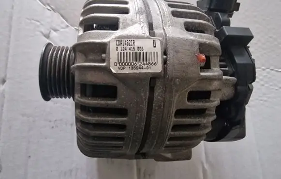 Ford Focus Generator/alternator 0124416006