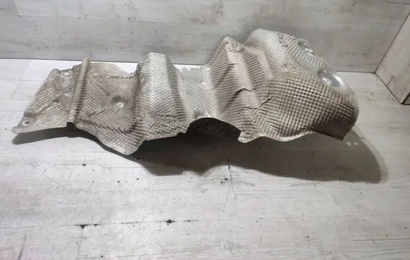 Mercedes-Benz GLK (X204) Exhaust heat shield A2046823771