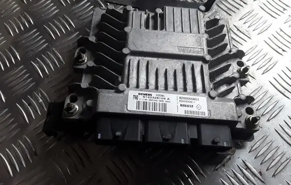 Renault Megane II Engine control unit/module S122326109A 8200565863 8200592611