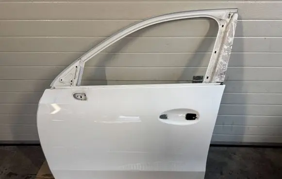 Mercedes-Benz GLC C254 Front door 