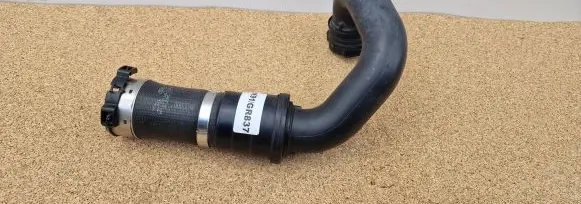Land Rover Discovery 5 Intercooler hose/pipe JPLA6F072AB