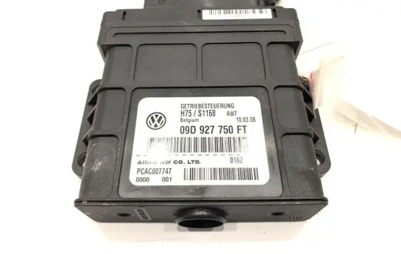 Volkswagen Touareg I Gearbox control unit/module 09D927750FT