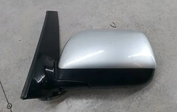 Toyota Avensis Verso Front door electric wing mirror 