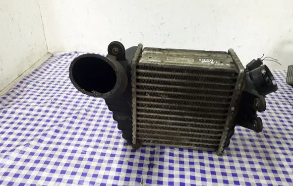 Volkswagen New Beetle Intercooler radiator 1J0145803