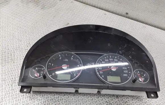 Ford Mondeo Mk III Speedometer (instrument cluster) 3S7F10841