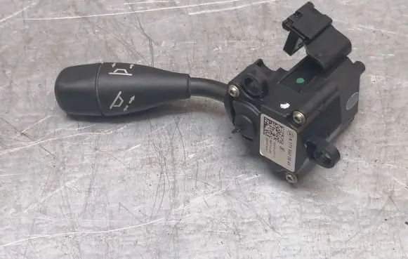 Mercedes-Benz E W211 Steering wheel adjustment handle/lever A1715402945 SN17747Q04 30S01411711