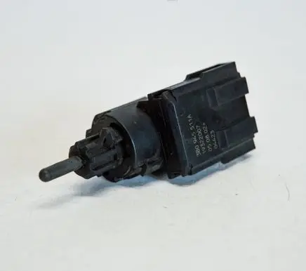 Volkswagen Golf V Other devices 3B0945511A
