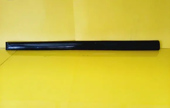 Hyundai Sonata Front door trim (molding) 877213D010