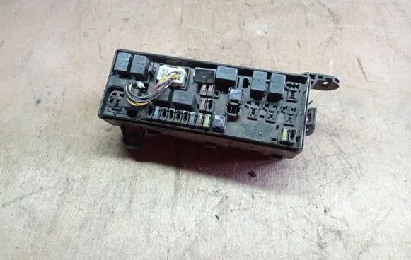 Mitsubishi L200 Fuse module PR06900000