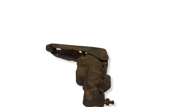 Nissan Patrol Y61 Brake power pressure regulator 