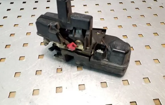 Jeep Grand Cherokee (WJ) Front door lock