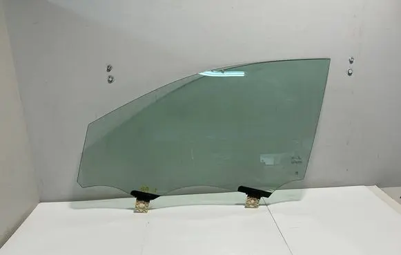 Peugeot 5008 II Front door window glass four-door 9811413880 32429