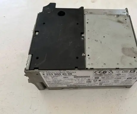 Mercedes-Benz GLC C253 Radio/GPS head unit trim A2539004008