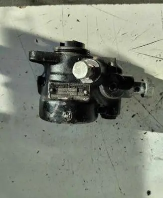 Iveco Daily 35.8 - 9 Power steering pump 7673955727 0054644