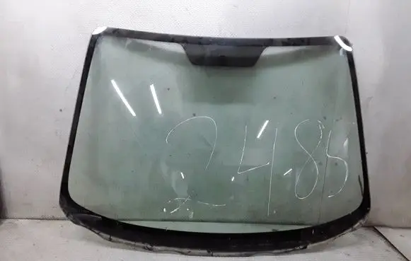 Mazda 2 Front windscreen/windshield window 