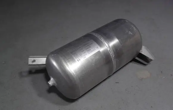 Mercedes-Benz CLS C218 X218 Air suspension tank/reservoir A2183200015