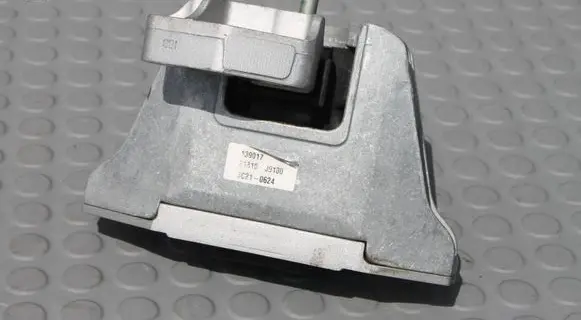 Hyundai Kona I Engine mount bracket HYUNDAI21810J9100 21810J9100