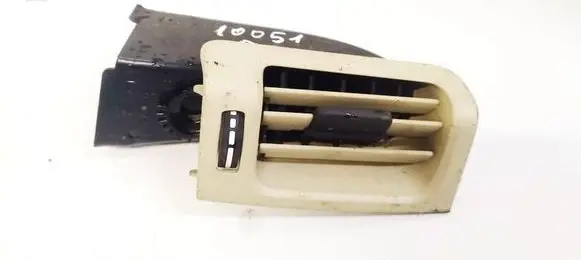 Volvo XC60 Dash center air vent grill 30671771